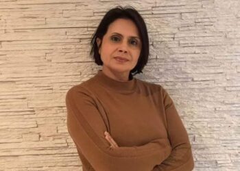 الفنانة التشكيلة المغربية خديجة الحطاب