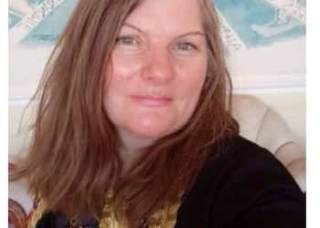 أنت /إيفا بتروبولو