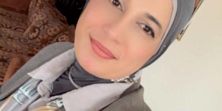 السيرة الذاتية والأدبية للشاعرة اللبنانية الدكتورة زبيدة الفول