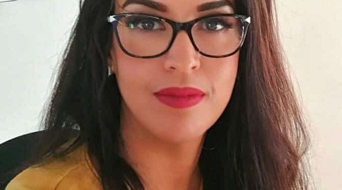 نزهة عزيزي /آدم