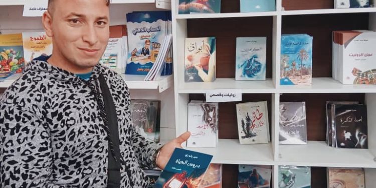 الكاتب نذير بابوري… قلم من سكيدة يكتب الحياة كما يراها   بقلم:  ناعم زينب جيهان