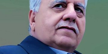 صوت الشعروالمنفی –دراسة في السیرة والفکر والجمالیات النسویة بقلم عباس عبد الرازق