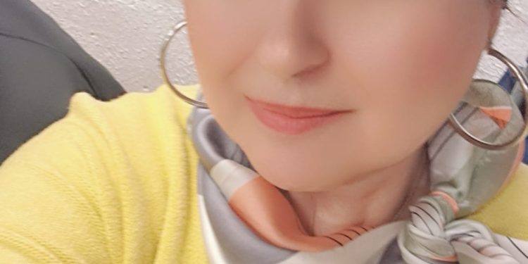 إضاءة نقدية لنص برنس أبي للشاعرة آمال صالح بقلم الناقد حسين الحسناوي