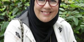 هناء ميكو /يكتبني وهو يقرأ ذاته