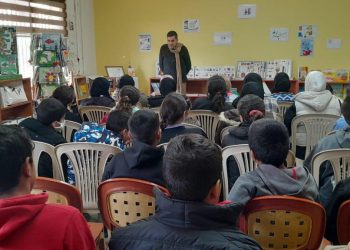 الكاتب وحيد الساحلي يعود مقاعدطفولته في يوم اللغة العربية