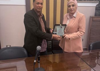 ملتقى الشعراء العرب يكرم الشاعرة الدكتورة زبيدة الفول