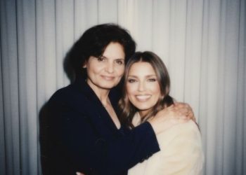 دعد عبد الخالق /أمي وأيلول