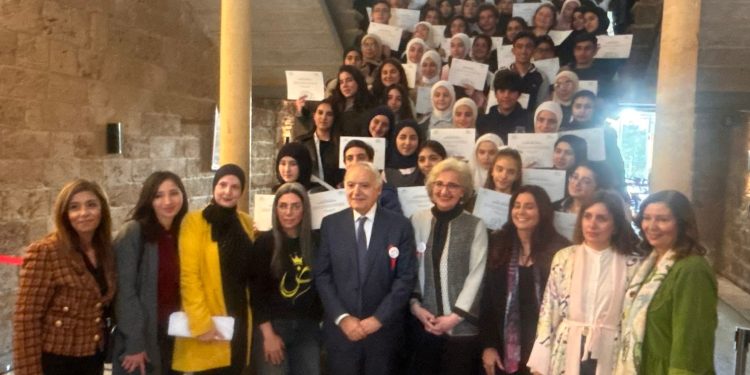 نعلم الطاعة فمتى نعلم العدالة /سارة  حاطوم