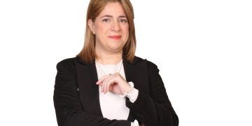 السيرة الذاتية والأكاديمية للأستاذة الدكتورة نادين مصطفى الكحيل