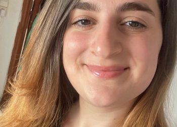 كاتيا العويل/ومضة