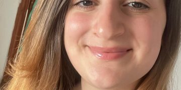 كاتيا العويل/ومضة