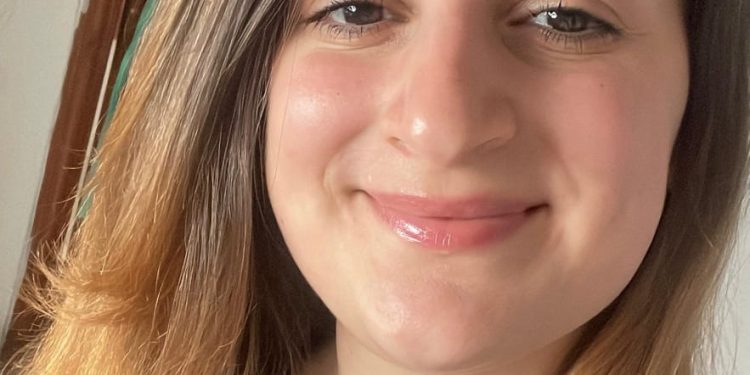 كاتيا العويل/ومضة