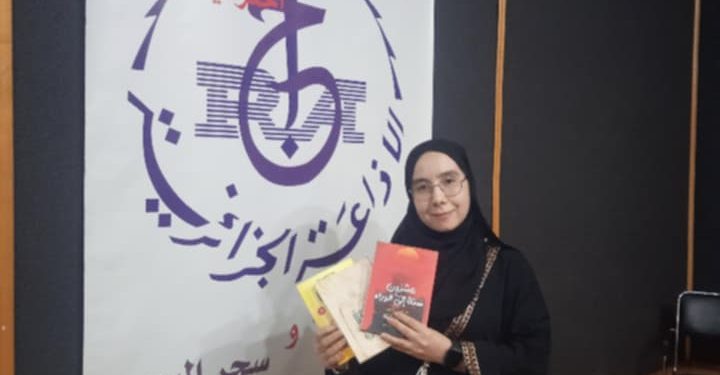 السيرة الذاتية للكاتبة مكاحلي زينة