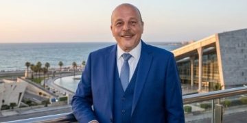 معراج الحرف /مروان مكرم