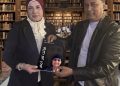 الصديق الصالح… المرآة التي ترى بها الروح نفسها  دراسة نقدية في المقطع الثالث من قصيدة “قالت لي أمي” للدكتور ناصر رمضان عبد الحميد قراءة الدكتورة زبيدة الفول