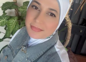 حين يصبح الحلم تاجاً د. زبيدة الفول الترجمة الى الفرنسية: الاديبة رنا شاكر