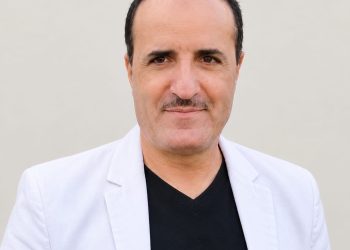 القريب البعيد /سامر حمد غانم