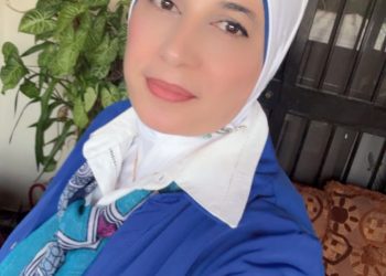انت الكون/د.زبيدة الفول