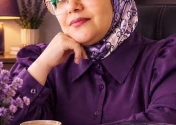 هنا /سمية عمر عكاشة